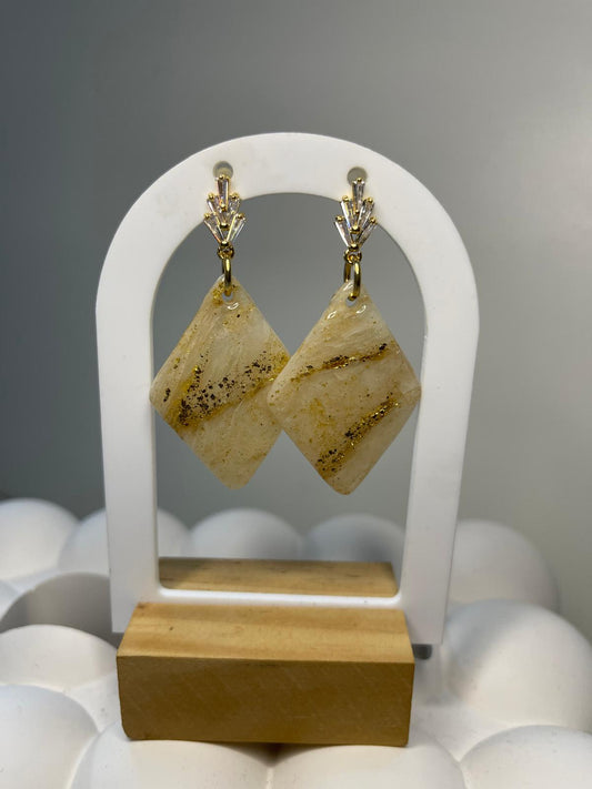 Boucles d’oreilles marbrées ivoire & or
